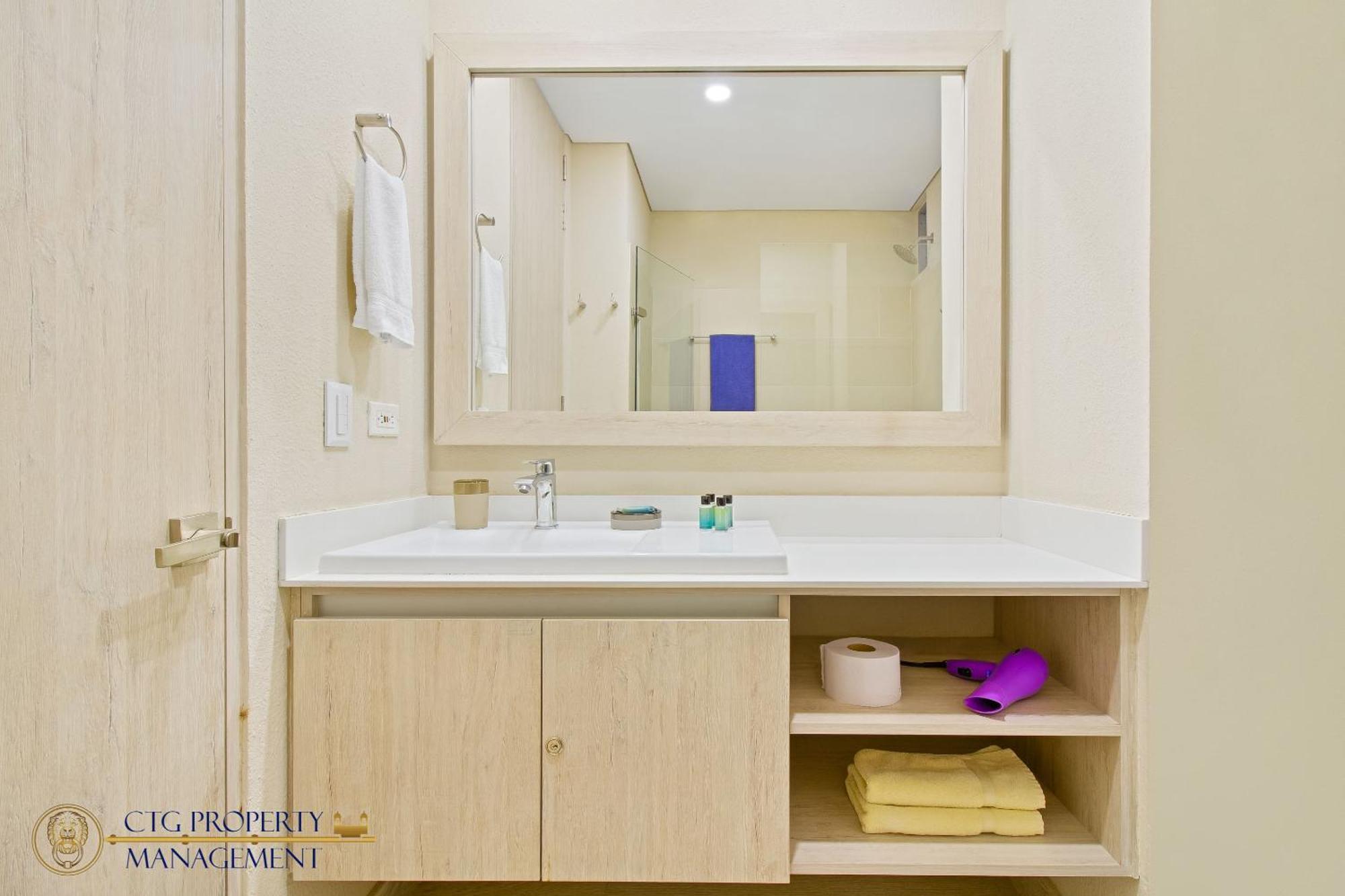Martinique Cartagena, Beautiful 1 & 2 Bedroom Apartments Oda fotoğraf